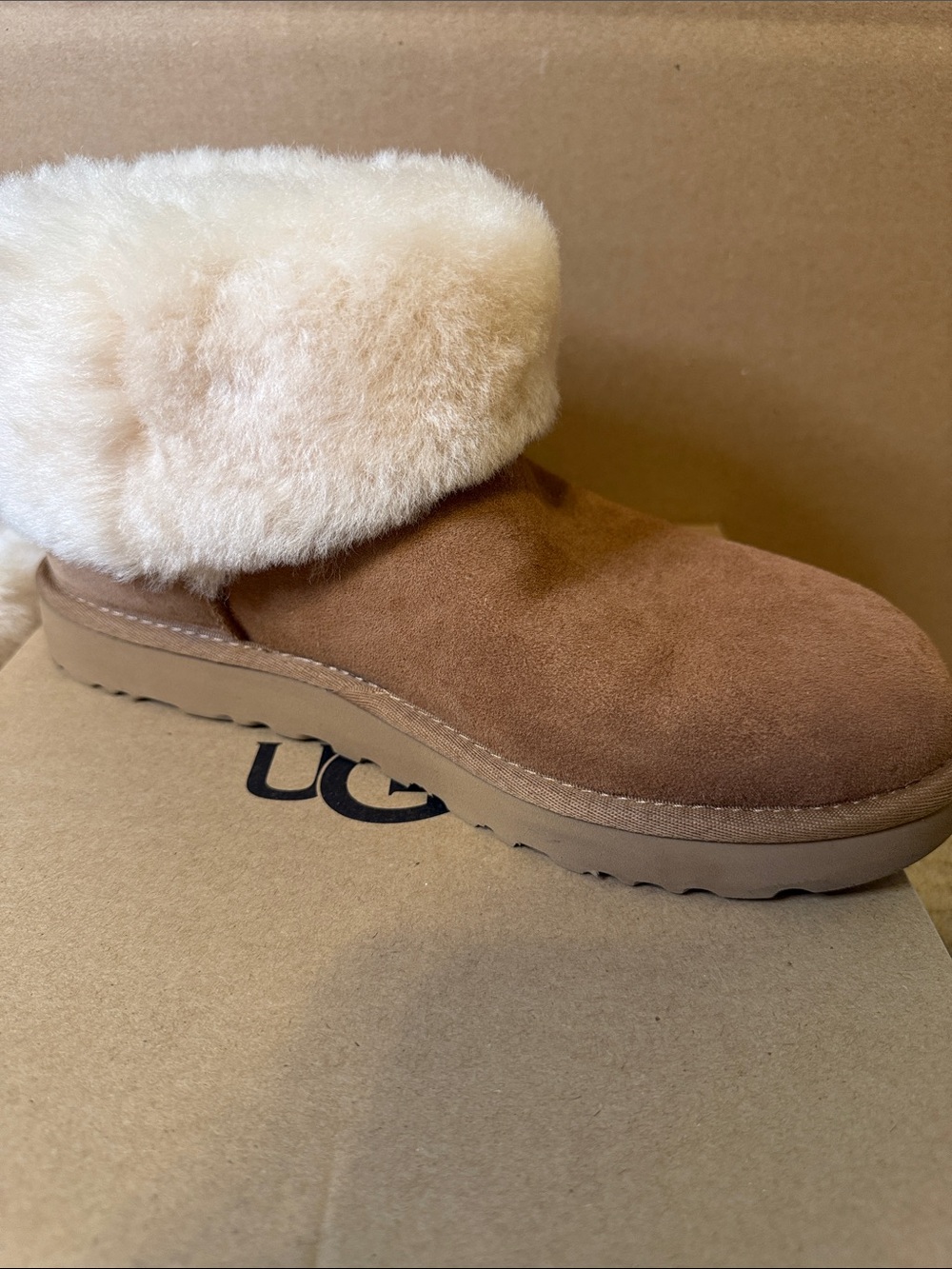 UGG Chestnut Mini Fluff - Picture 7 of 12